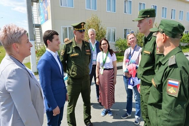 Дмитрий Артюхов встретился с ямальскими солдатами в Кургане