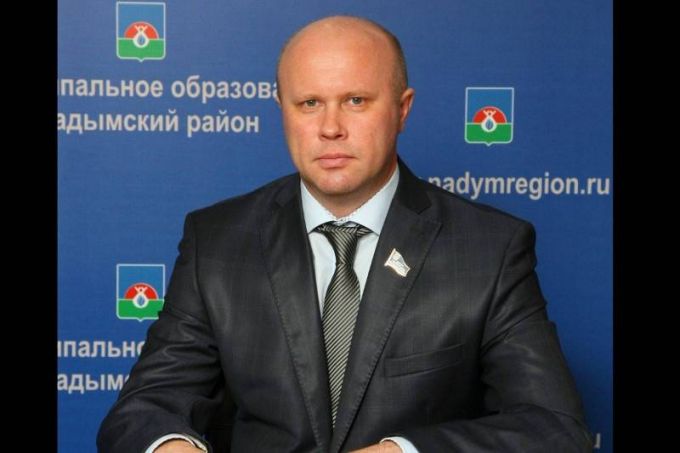 В Надыме депутата районной думы нашли в гараже мертвым