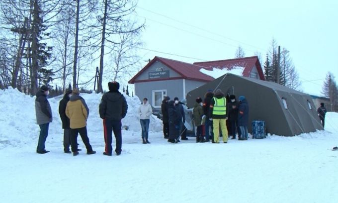 Прибывающих на Ямал поездами встречают блок-посты