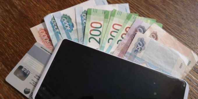 Житель Салехарда отдал мошенникам почти четыре с половиной миллиона
