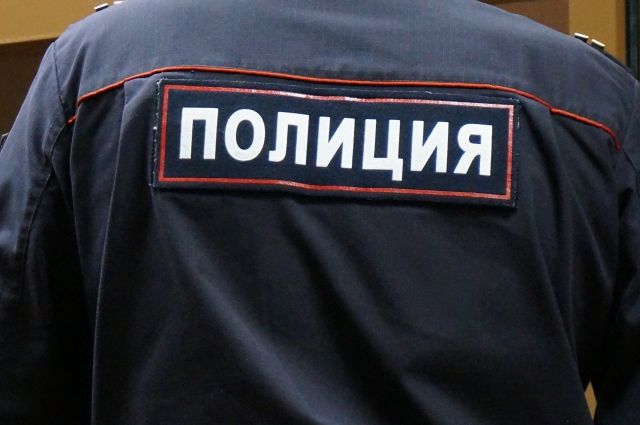 В кафе Муравленко мужчина похитил портмоне с деньгами