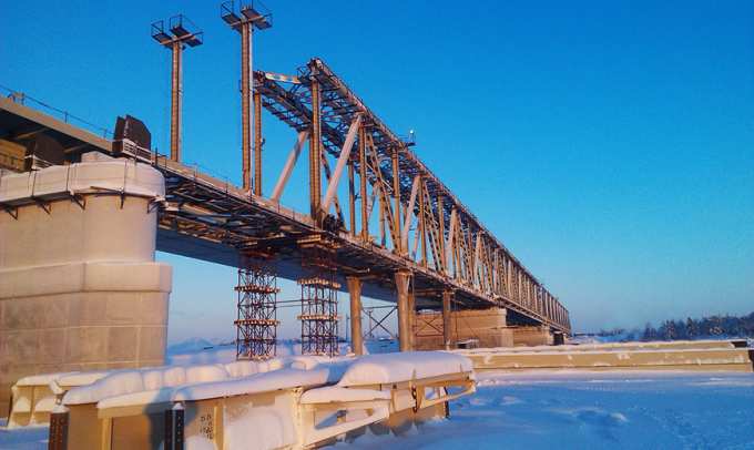 Строительство моста в Уренгое пытаются ускорить с помощью инвестиций
