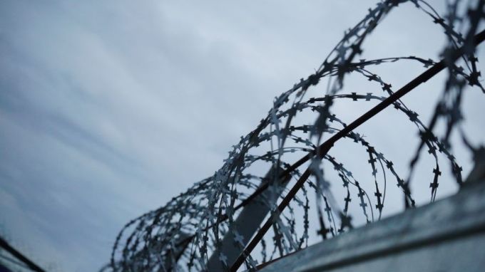 Жителя Салехарда осудили за неоднократное изнасилование собственной дочки