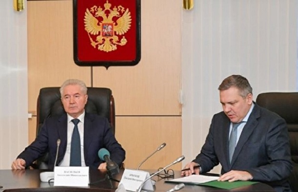 Коллективу прокуратуры Ямала представили нового руководителя Анатолия Васильева