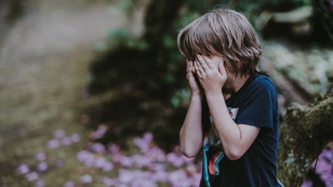 В ЯНАО избили и ограбили 8-летнего ребенка