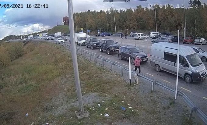 Оставшиеся без паромной переправы ямальцы вновь вспомнили про мост через Обь