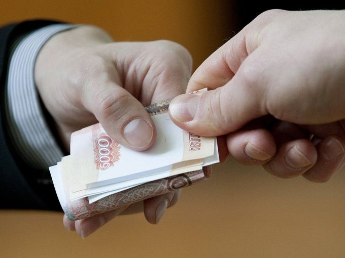 Подчиненного олигарха Сечина на Ямале поймали на взятке