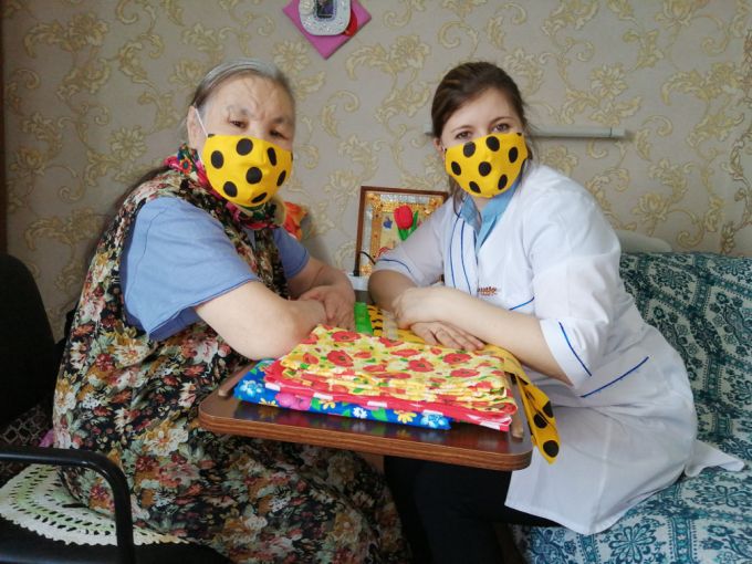 Для защиты от вирусов маску можно сделать из подручных средств