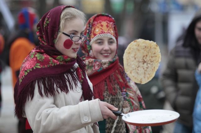 Новоуренгойцев на проводы зимы ждут в шалях и валенках
