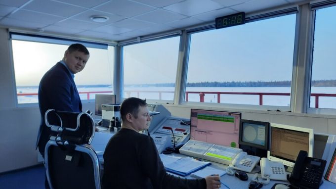 Взлётно-посадочная полоса Красноселькупа впервые после обновления приняла пассажирский рейс