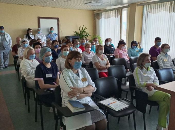 В Муравленко медикам рассказали о признаках суицидальной наклонности пациентов