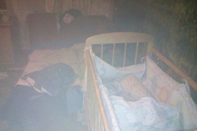 В посёлке Тазовский ночью горел дом