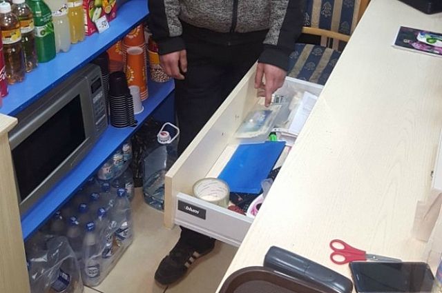 Сургутянин обокрал 11 магазинов Ноябрьска