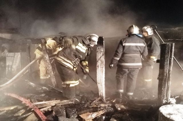На Ямале при пожаре обнаружили тела двух мужчин