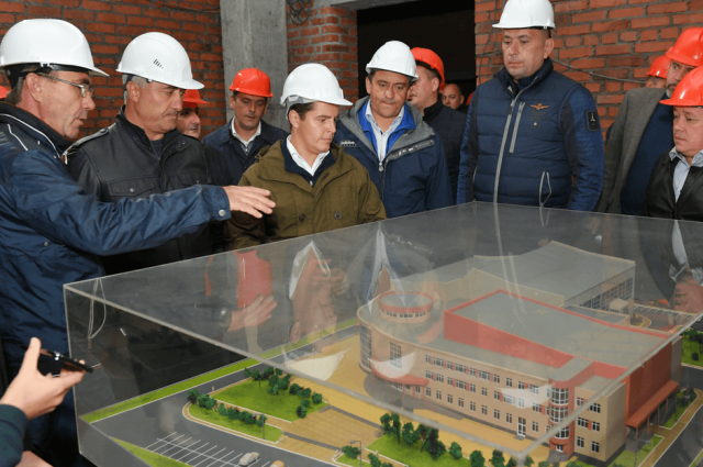 В Муравленко возобновили стройку культурно-оздоровительного центра «Сибирь»