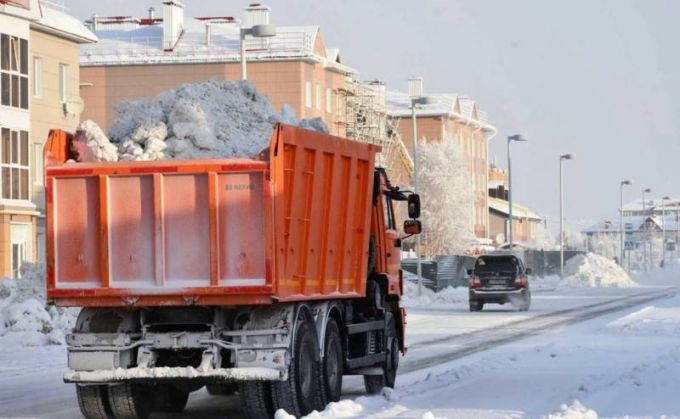 Жители Ямала жалуются через Госуслуги на плохую уборку снега