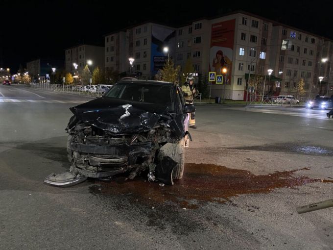 В Салехарде водитель иномарки попал в больницу в результате ДТП
