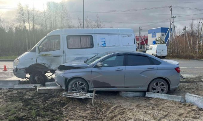 В Губкинском 2 человека пострадали в ДТП