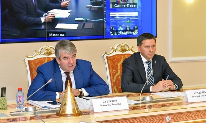 Должников по зарплате обязали рассчитаться с работниками до первого декабря