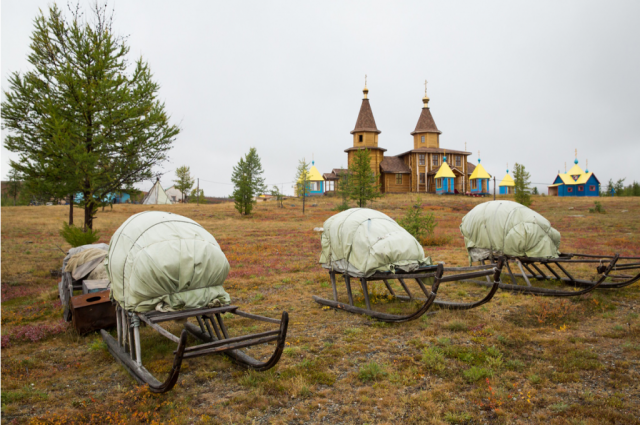 Материальную помощь получили 30 кочевых пуровских семей