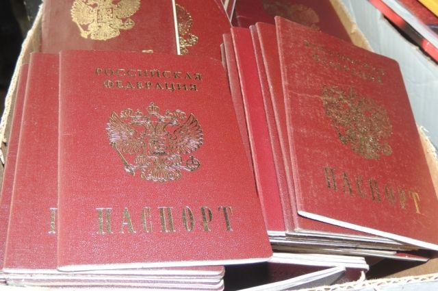 В Ноябрьске поймали преступную группу, изготавливавшую документы мигрантам