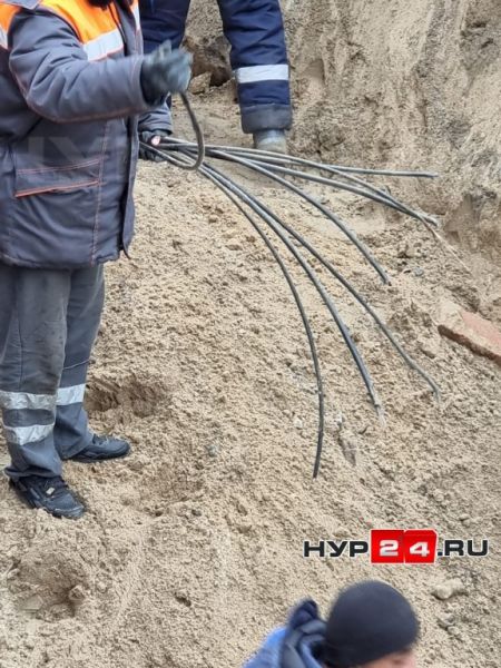 Часть Нового Уренгоя осталась без связи из-за аварии на магистральном кабеле