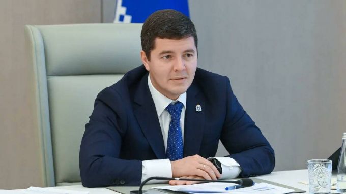 Дмитрий Артюхов поздравил православных с Рождеством Христовым и пожелал счастья, радости, гармонии