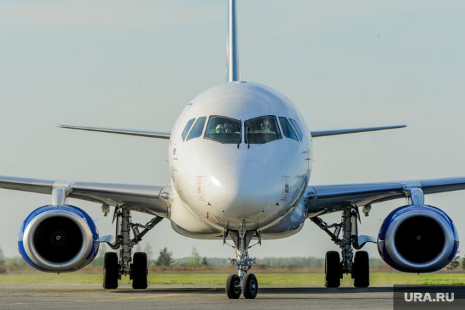 В ЯНАО Superjet не взлетел из-за проблем с бортовым компьютером