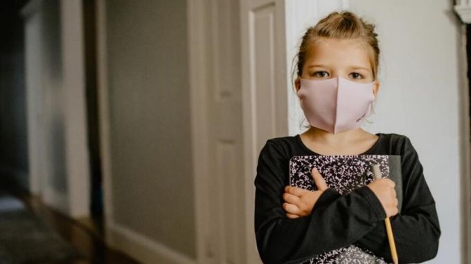 Ямальцам предлгают помочь детям из нуждающихся семей подготовиться к учебному году