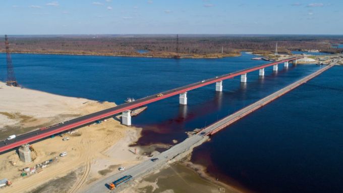 Первыми по Пуровскому мосту пробегут спортсмены