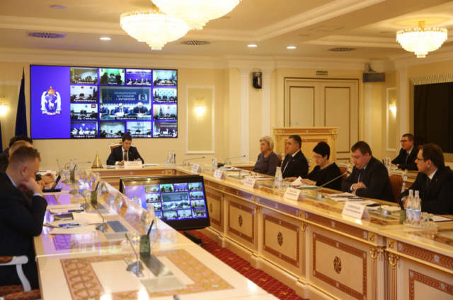 Губернатор Ямала оценил работу оперативных служб в праздники