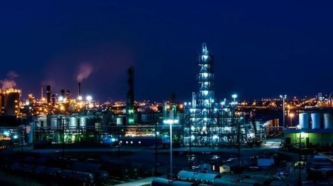 На нефтяном месторождении Ямала прорвало трубопровод