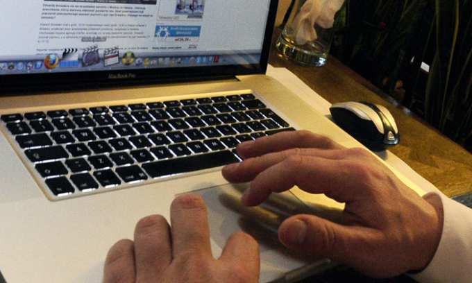 В Новом Уренгое судят мужчину, который развращал несовершеннолетних через интернет