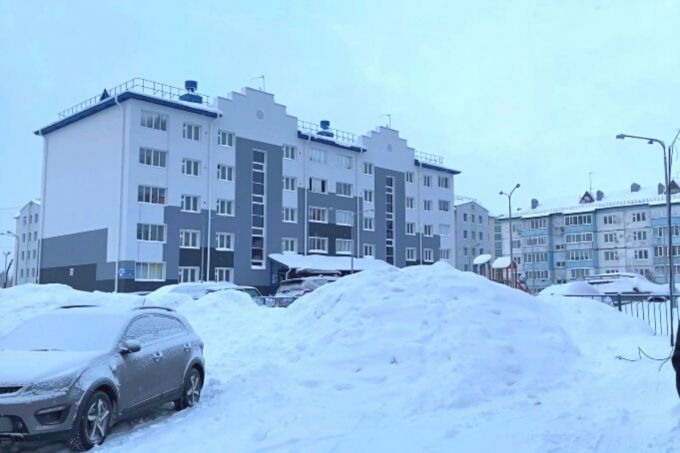 Глава Губкинского отчитал управляющие компании за неубранный снег
