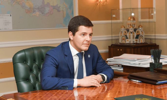 Дмитрий Артюхов поздравил ямальцев с Днем молодежи