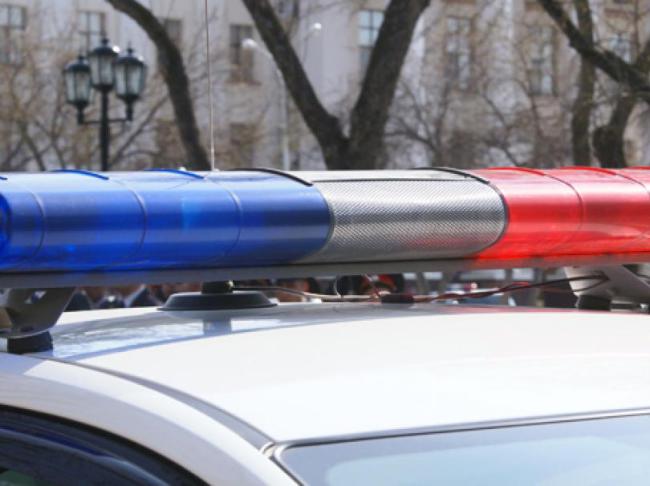 На Ямале полицейский украл госномер со служебной машины