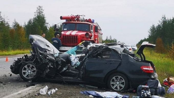 На Ямале в жутком ДТП с участием фуры погиб ребёнок