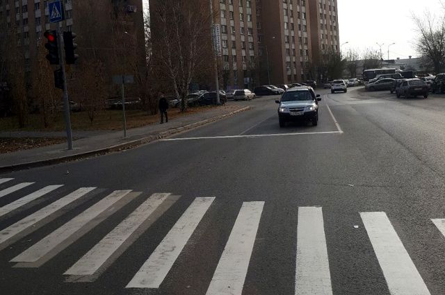 В Новом Уренгое автомобиль «Лада» сбил двух пешеходов