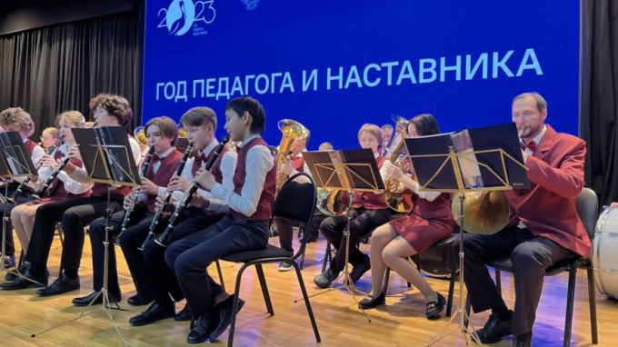 Год педагога и наставника торжественно открыли на Ямале