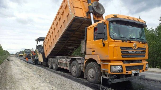 На трассе Ноябрьск — Вынгапуровский дорожники уложат 30 тысяч тонн нового асфальта