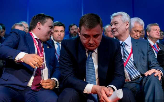 4 компании, которые определяют повышения и отставки губернаторов