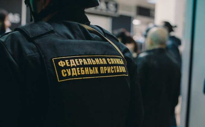 Приставы Ямала отправили на родину 100 нелегальных мигрантов