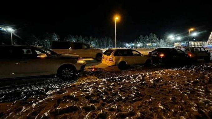 В Губкинском случилось ДТП с четырьмя машинами