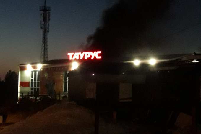 Пожар в ТРЦ «Семья» в Ноябрьске ликвидирован