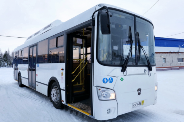 В Новый Уренгой поступили девять новых автобусов на газомоторном топливе