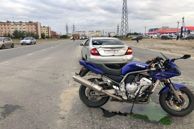 Три человека пострадали в двух ДТП в Новом Уренгое