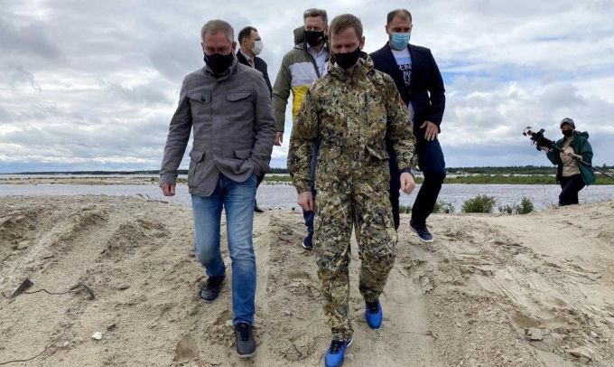 Жилье и дороги – самое главное. В Пуровском районе инспектируют ход работ