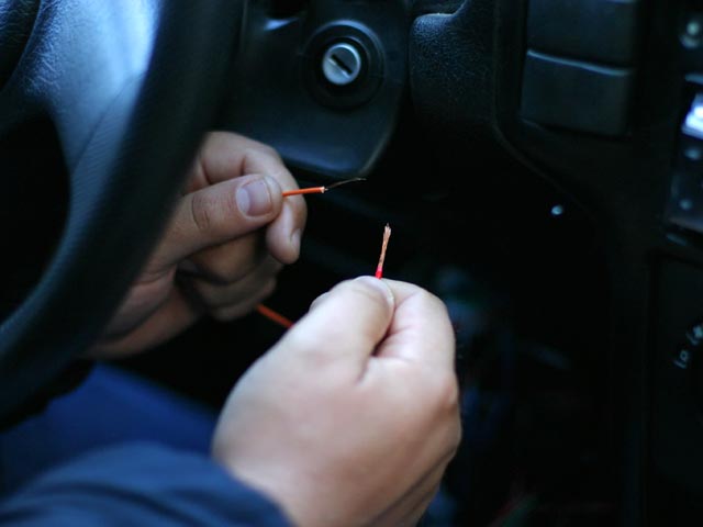 Житель Пуровска угнал у своего коллеги рабочий автомобиль