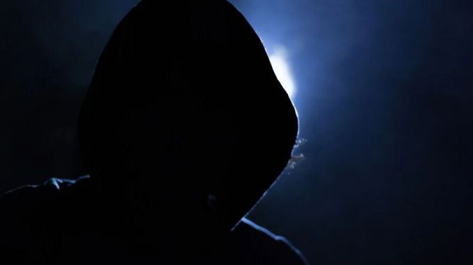 В Новом Уренгое скрывался мужчина, обвиняемый до двум статьям