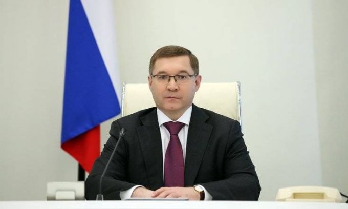 Уральский полпред поздравил жителей УрФО
